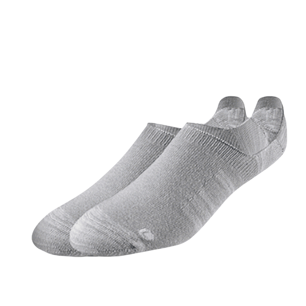 Basic no-show socks in light gray, designed for comfort and discreet wear.